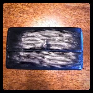 Louis Vuitton Epi wallet